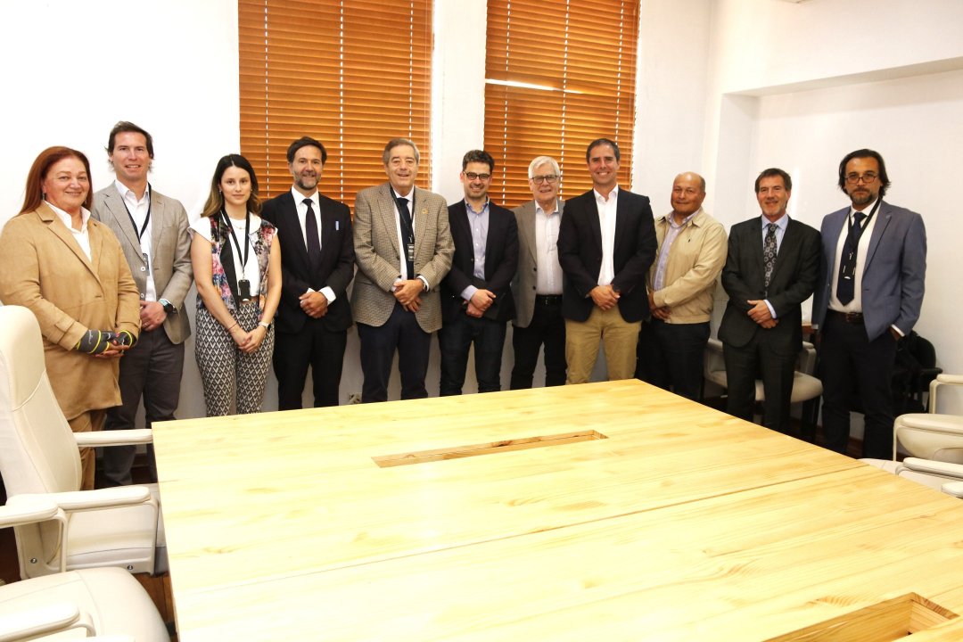 /corproa-y-la-aii-se-reunen-con-hacienda-para-abordar-el-impacto-de-las