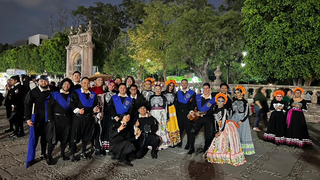 /la-magica-ya-brilla-en-mexico-tuna-uda-representa-a-atacama-y-a-chile-en