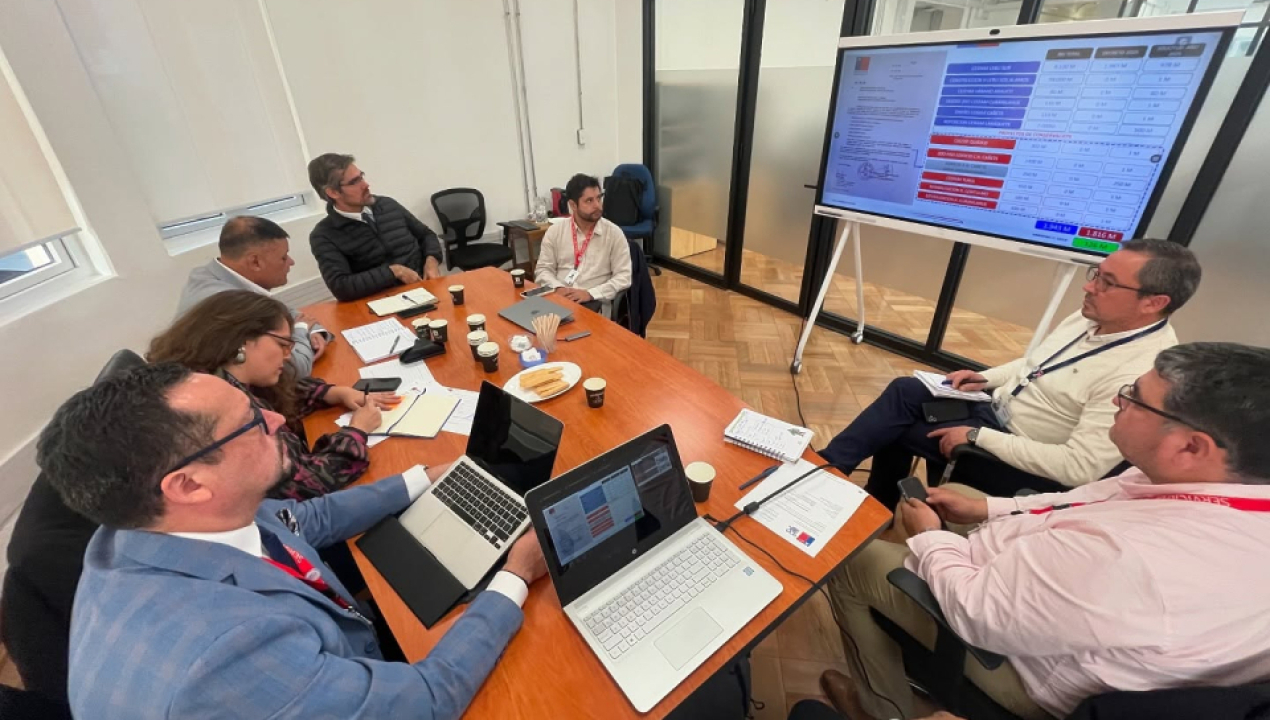 /servicio-de-salud-arauco-abordo-proyectos-de-infraestructura-en-reunion-con