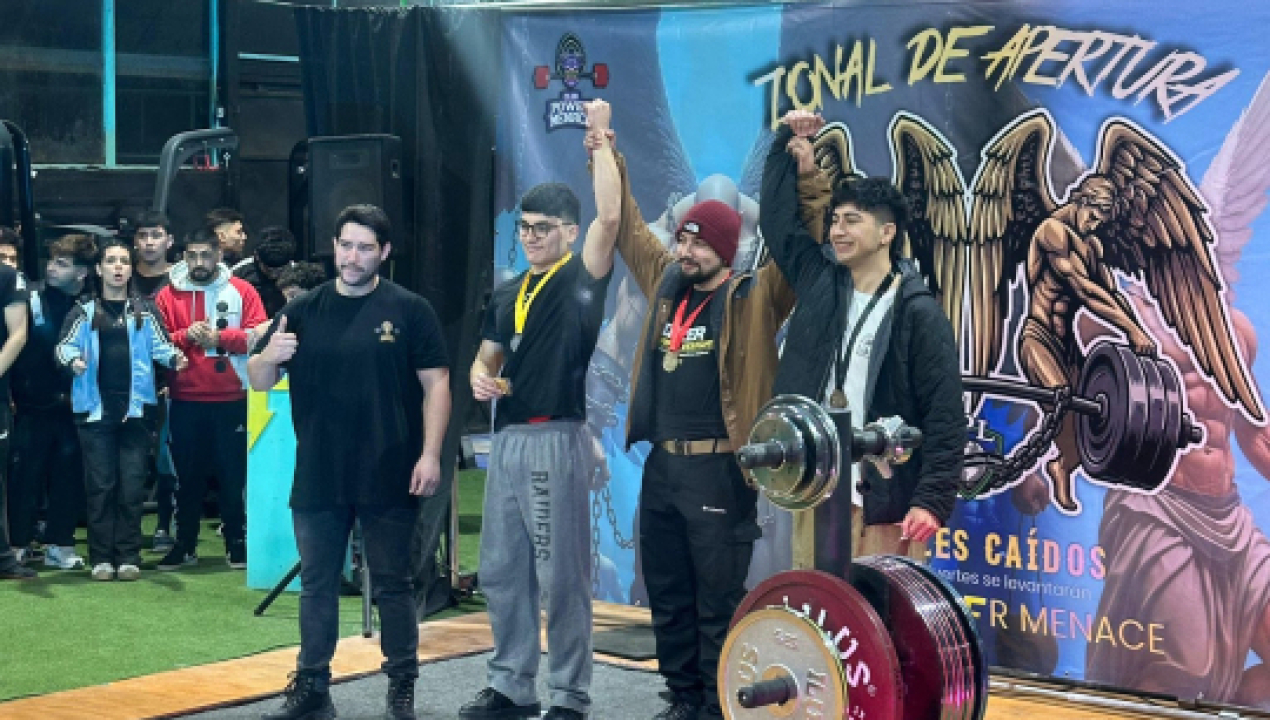 /delegacion-de-canete-destaca-en-el-zonal-sur-de-powerlifting-realizado-en