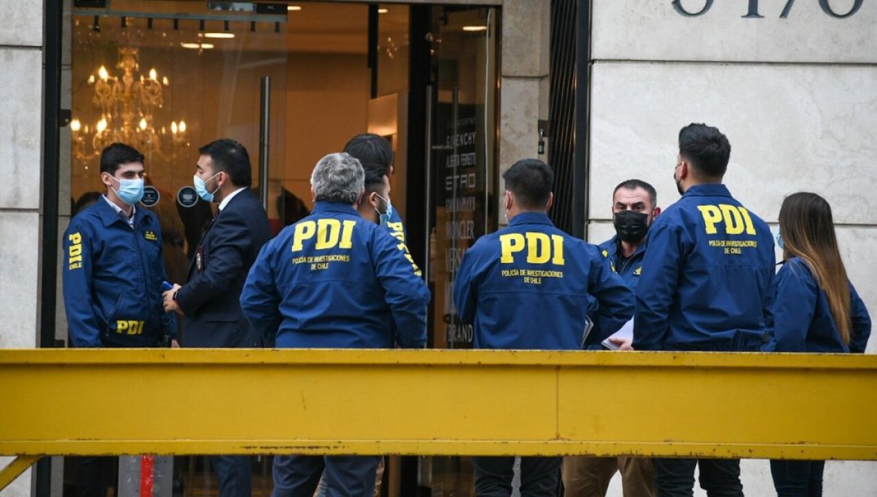 /actualidad/pdi/oficiales-profesionales-de-la-pdi-presentan-accion-legal-contra-director