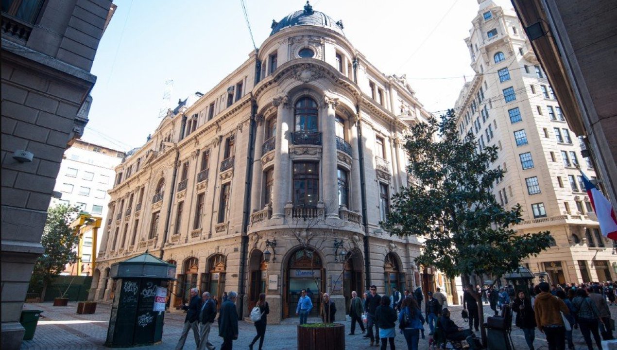 /historico-record-bolsa-de-santiago-supera-por-primera-vez-los-10-000